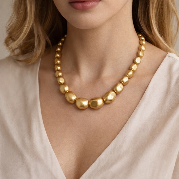 Jewelry - Vintage Gold Tone Beaded Necklace 18” Toggle Clasp Statement Necklace Elegant